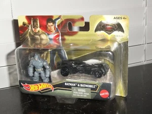 HOT WHEELS BATMAN V SUPERMAN - BATMAN & BATMOBILE - MIGHTY MINI & DIECAST - Picture 1 of 4