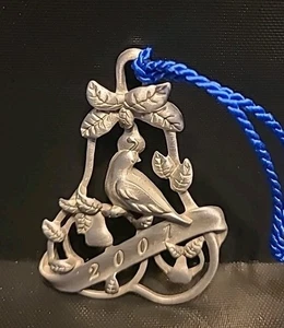 AVON 2001 Peltre Adorno de Navidad Perdiz en un Pero 2001 Bolsa de Terciopelo - Imagen 1 de 7