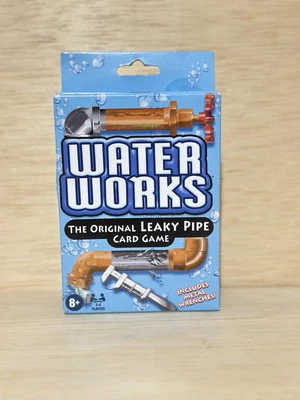 LLAVES DE METAL WATER WORKS Juego de Cartas PIPA CON FUGAS Juguete Fontanero Clásico Años 70 Sellado Foto 1 de 4
