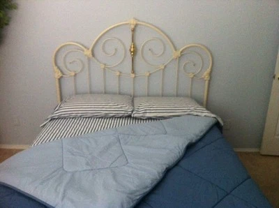 Elliott's Design Queen Duchess Antique White Enamel Wrought Iron Brass Headboard - Image 1 of 4
