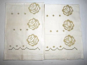 2 Vintage 1950s Irish Linen Guest Towels Hand Embroidered GREEN ROSES Unused - Picture 1 of 4