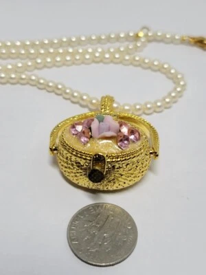 Edgar Berebi Limited Edition Pendant In Box The Wish Basket - Image 1 of 4