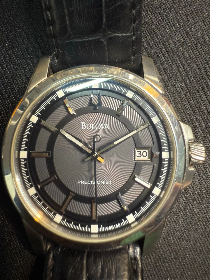 宝路华 Precisionist 262kHz 光滑扫石英男士腕表罕见调谐叉表盘 — 第 1/4 张图片