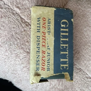 VINTAGE GILLETTE ARISTOCRAT JUNIOR RAZOR - Picture 1 of 10