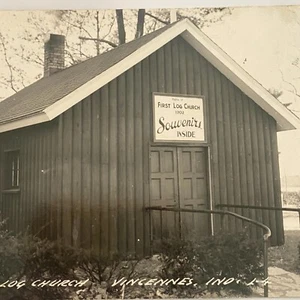 Postal con foto real de Vincennes Indiana de la primera iglesia de troncos RPPC - Imagen 1 de 9