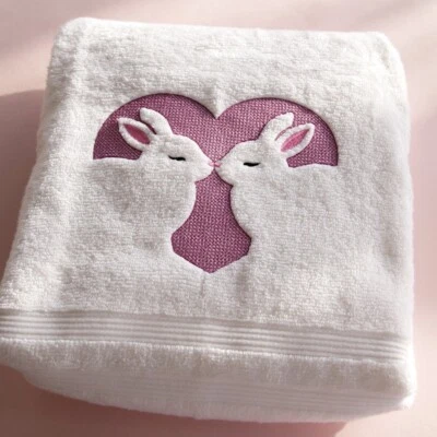 Conejito - Toalla decorativa bordada y en relieve para conejito de Pascua  Foto 1 de 3