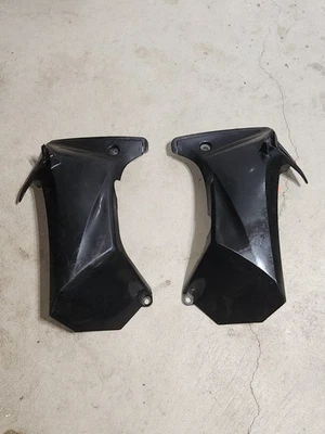 YFZ450R Radiator Shrouds Plastics Side Cover YAMAHA YFZ 450R OEM 2009-2025 - Image 1 of 4