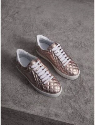 Novo Tênis Feminino Metálico Rosa BURBERRY WESTFORD Couro Xadrez 11EUA 41EU - Imagem 1 de 4