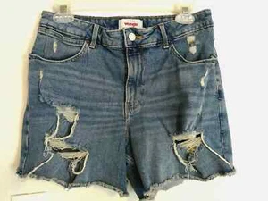 Wrangler Womens Shorts 8 Avg Blue Denim Jean Distressed Raw Hem Pockets Casual - Picture 1 of 4