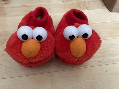 Zapatillas acolchadas rojas Sesame Street Elmo para niños pequeños talla M 7/8 Foto 1 de 3