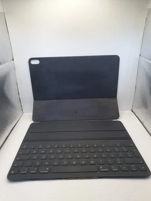 Official Apple Smart Keyboard Folio A2039/iPad Pro 12.9” 3rd Generation - UK - Image 1 of 4
