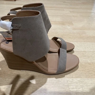 Zapatos de tacón Route 66 para mujer talla 10 color topo Foto 1 de 4