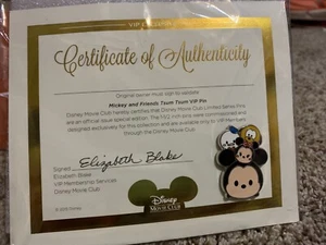 Walt Disney Movie Club Tsum Tsum Mickey and Friends VIP Disney Trading Pin - Picture 1 of 2