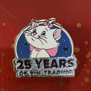2025 Disney Disneyland Hidden Mickey 25 Years Of Pin Trading Marie Aristocats DL - Picture 1 of 1