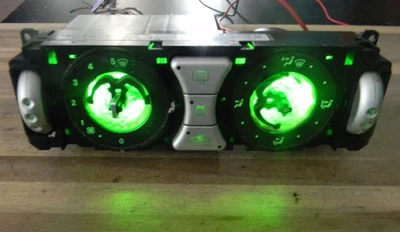 Chrysler Crossfire Heater A/C Climate Control 04-08  A1938300085  I2425193 - Image 1 of 4