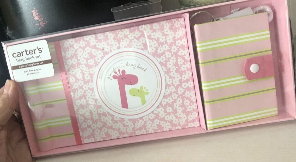 NIB Vtg 2010 Gibson CARTERS BRAG BOOK SET Pink  GRANDMAS ALBUM + KEYCHAIN Mini - Image 1 of 4