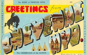 Saludos de Cheyenne Cartas Grandes Múltiples Vistas Cheyenne, WY De Colección Tarjeta Postal de 1930 - Imagen 1 de 2