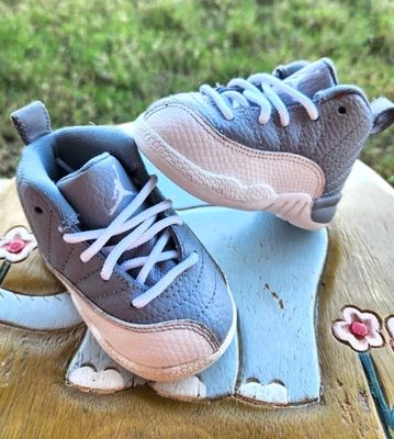 Jordan Retro 12 "Stealth" niño pequeño 4C Foto 1 de 4