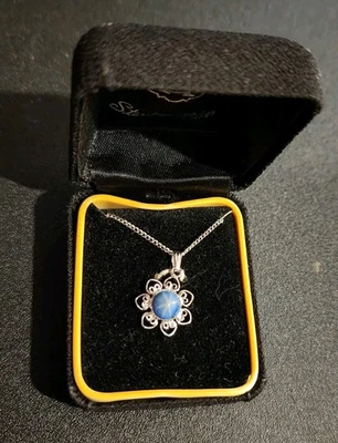 Vintage Dainty Blue Star Pendant Sterling Silver Lindy Star Necklace - Image 1 of 2