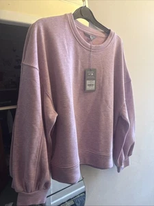 Woman Jumper - Picture 1 of 3