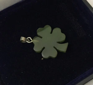 Vintag Sterling Silver 925 Green Jade Jadeite Shamrock Clover Charm Pendant M12 - Picture 1 of 12