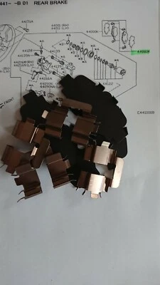 Nissan Micra K11, kit de cuña de hardware de pinza trasera, modelos de disco trasero, nuevo genuino. Foto 1 de 3