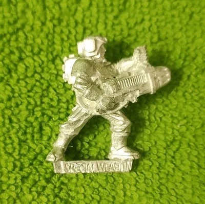 Citadel Warhammer 40K Astra Militarum Cadian Guard Plasma gun Metal OOP - Image 1 of 2