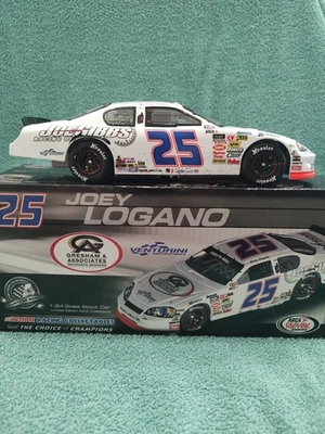 Joey Logano 2008 versión ganadora autografiada 1/24 Foto 1 de 2