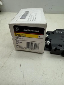*New* GE General Electric CR305X100C Auxiliary Contact - Picture 1 of 3