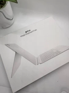 Apple Magic Keyboard for iPad Air 13 inch (M2) - White - Picture 1 of 9