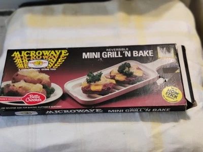 VINTAGE NORDIC WARE MICROWAVE MINI GRILL n' BAKE - Image 1 of 4