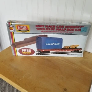 HO Scale AHM Indy Race Car With Box Car & Loading Dock # 11102, Box wear - Picture 1 of 5