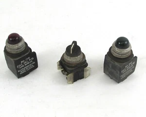 Allen Bradley X-210963 Pilot Lights (1 Red and 1 Green) and Switch - 120 VAC - Picture 1 of 5