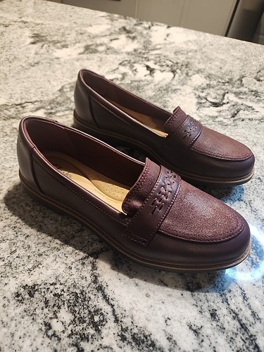 Mocassini donna Clarks Of England pelle bordeaux rialzo scarpe da salto 9 nuovi con etichette nuovi