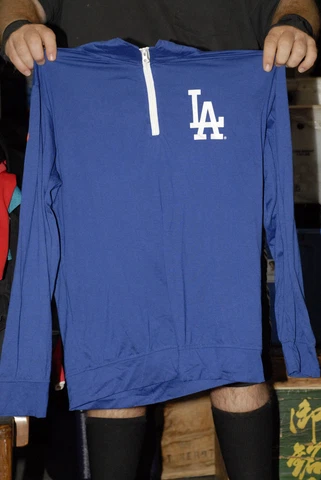 Los Angeles Dodgers Stadium Give away long sleeve sweater Med Coca cola logo Cover