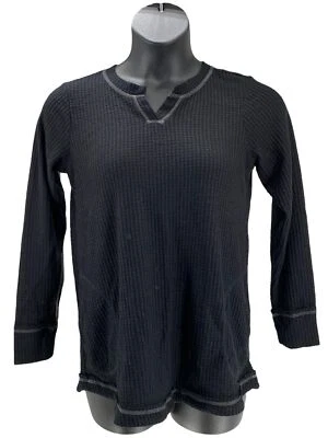 Top LOGO Lounge by Lori Goldstein Cloud Waffle cuello dividido negro Foto 1 de 3