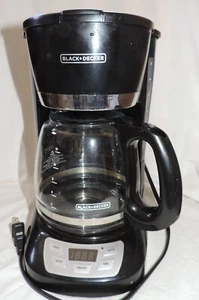 Black & Decker Model CM1060B 12 Cup Drip Coffee Maker - Picture 1 of 5