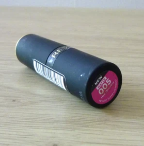 Revlon Super Lustrous Lipstick - Matte 005 "Heartbreaker". 4.2g. - Picture 1 of 2