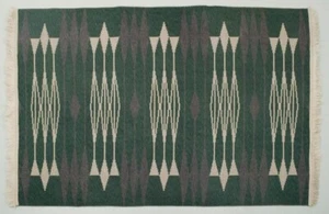 Swedish textile designer. Handwoven carpet in pure wool. Modernist design. - Picture 1 of 6