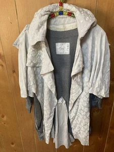 Abrigo gris decoración perla sacai - Imagen 1 de 5