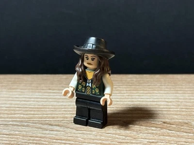 LEGO Pirates of the Caribbean Angelica Minifigure Read Poc006 RARE  - Image 1 of 3
