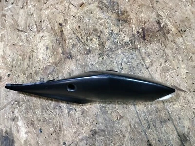 Carenado trasero izquierdo Suzuki GSXR 600 GSXR 750 2006-2007 OEM CON INTERMITENTE  Foto 1 de 4