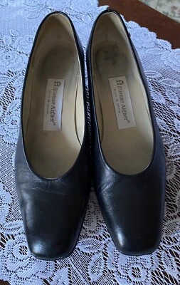 VINTAGE 80’s,Etienne Aigner "Sarah" Black Leather Chunky Heel Pumps, 6.5M, nice! - Image 1 of 4