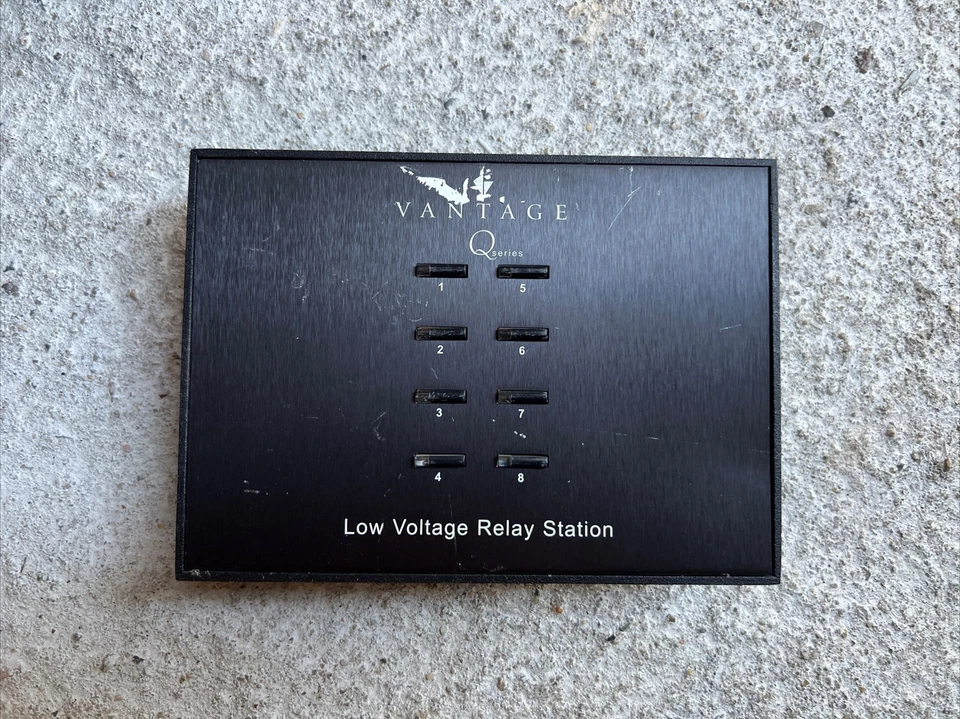 Vantage Controls Q Series - Low Voltage Relay Station - Image 1 of 2