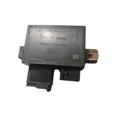 Módulo de control de bloqueo central Mercedes W202 C36 AMG 1996 2108202726 Foto 1 de 4