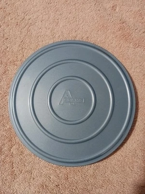 Carrete de película Adam's 8 mm estándar 8 y estuche azul claro Scherer Foto 1 de 4