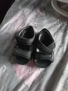 Adidas schwarze AltaSwim Säuglingssandalen UK  - Bild 1 von 1
