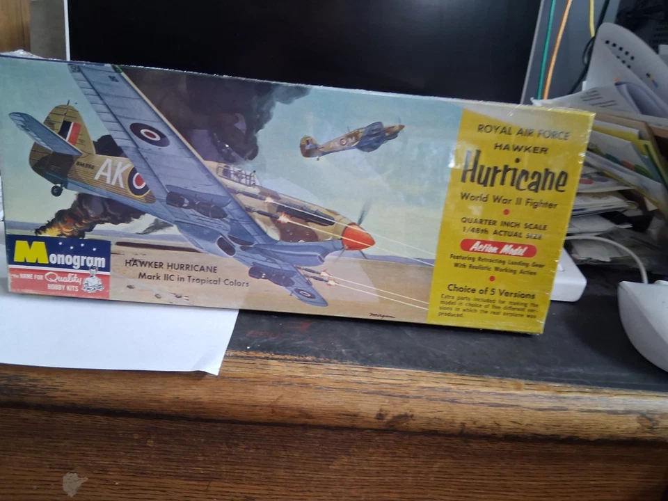 Kit modelo Monogram Hawker Hurricane escala 1/48 perfeito estado 1964 - Imagem 1 de 1