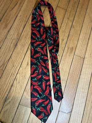 Gravata Fratelli Novidade Hot Red Peppers Vintage 100% Poliéster - Imagem 1 de 4