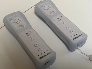 2 X NEW Motion Plus Inside Remote+ Controller - Nintendo Wii/Wii U - CLONE’MOTE - Picture 1 of 11